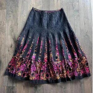 Free People 100% Silk Lace Pleated Midi Skirt Size 0 Black Floral Boho Side Zip